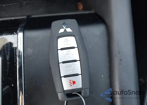 2024 Mitsubishi Outlander Se 2.5 2Wd/Se Black Edition S-Awc/Se Black Edition W/Pano Roof S-Awc z USA, uszkodzony, nr VIN JA4J3VA83RZ079258